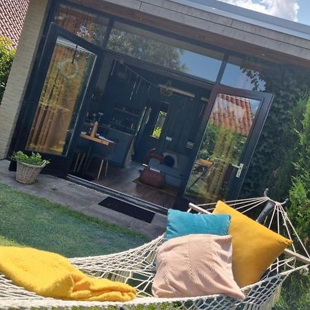Stad aan 't Haringvliet Tiny House In De Boomgaard B&B 외부 사진